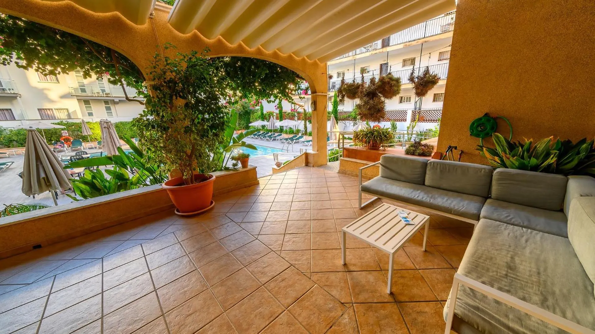 Apartamentos Isla Del Sol كان باستيليا إسبانيا